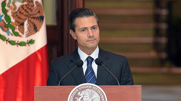 Peña Nieto ordena crear una fiscalía especializada para personas desaparecidas tras el caso Iguala