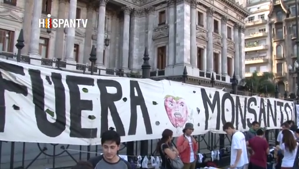 (VIDEO) Argentinos protestan contra empresa estadounidense Monsanto