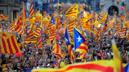 España: Parlamento catalán desafía al TC y aprueba desconexión del Estado