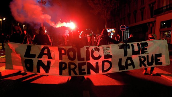 Siguen los disturbios en Francia por muerte de manifestante a manos de la policía