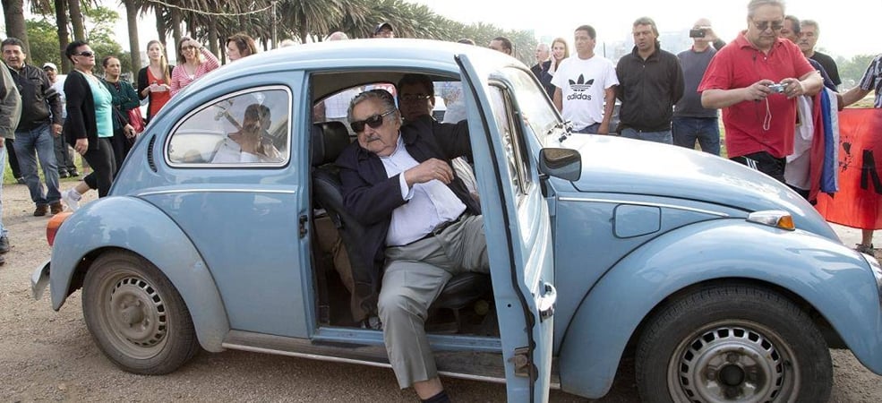 Obrero hizo dedo y el único que paró fue Pepe Mujica