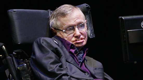 Stephen Hawking pidió ser un villano de James Bond