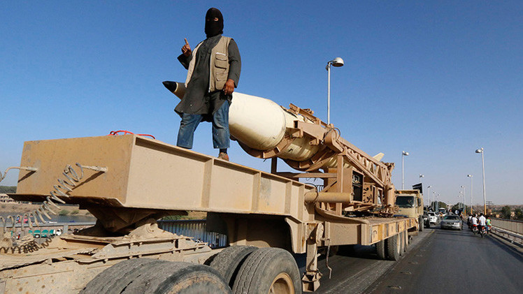 ¿Otro error?: El Estado Islámico recibe nueva ‘ayuda’ de EE.UU. lanzada desde aire