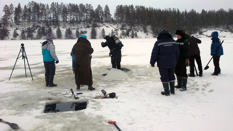 Encuentran un meteorito en el fondo de un lago en Rusia