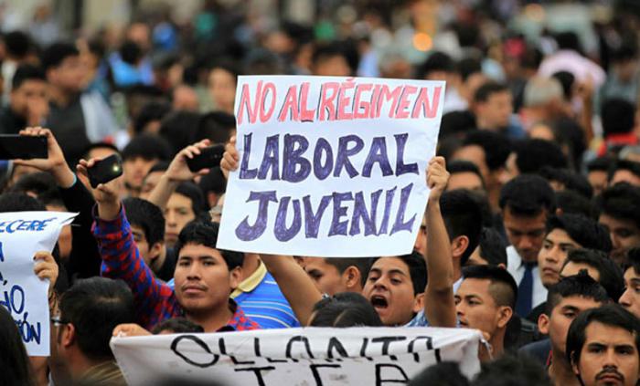 Protestas en Perú contra ley de empleo juvenil que arrebata derechos laborales