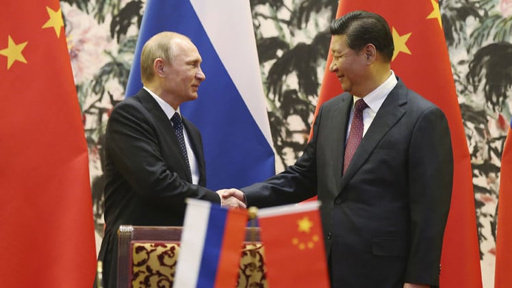 Experto: Rusia y China se unen para enfrentarse «al imperio del caos» de EE.UU.