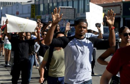 Inician marcha de siete días en EEUU en honor a joven Afro-estadounidense muerto en Ferguson