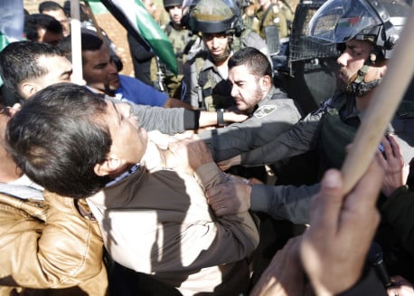 Tropas de Israel asesinan a ministro palestino Ziad Abu Ein