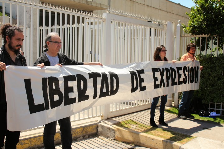 Periodistas refuerzan debate sobre democratización de las comunicaciones en Chile