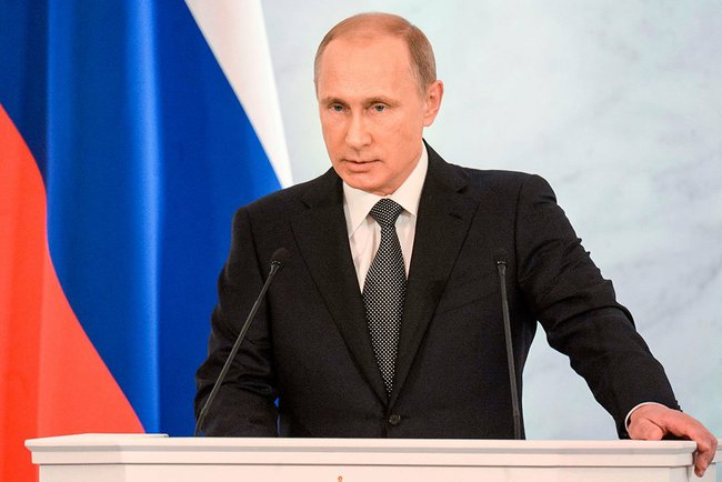 Putin compara intenciones del Occidente con los planes de Hitler, dice que Crimea es un lugar sagrado para Rusia