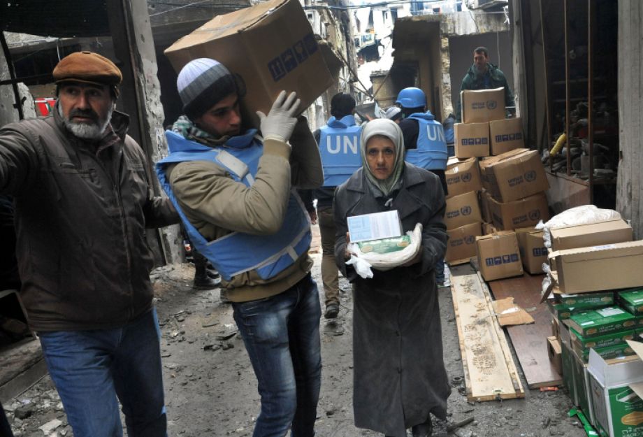 ONU vuelve a distribuir alimentos a familias sirias en refugios tras crisis financiera: personas desplazadas “compran” con cupones electrónicos