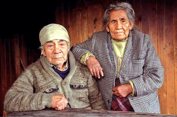 Libro recoge 15 años de registro fotográfico al pueblo mapuche