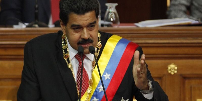 Maduro afirma sufrir una guerra económica como la que afrontó Allende