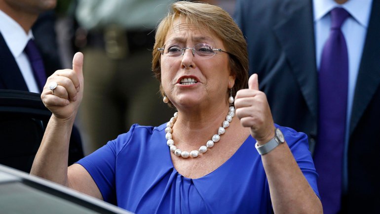 Michelle Bachelet repunta en encuesta Cadem