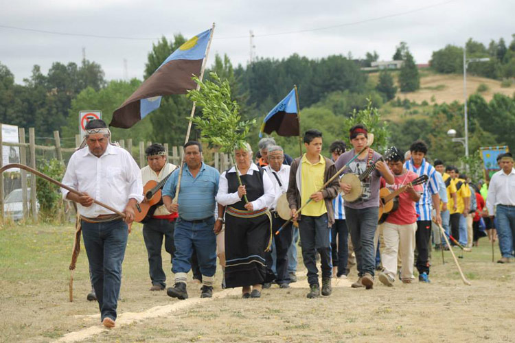 La fiesta popular que realza las manifestaciones culturales mapuche williche