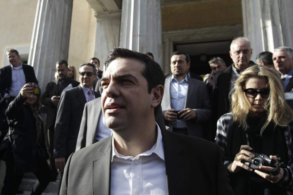 Syriza sube el salario mínimo de Grecia y dará luz gratuita a hogares más pobres