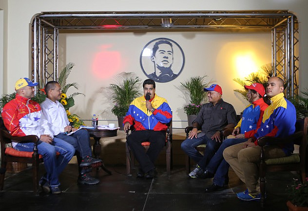 Iban a usar un avión Tucano para atacar Miraflores y Telesur: Maduro anuncia desarticulación de golpe de Estado (+Video)