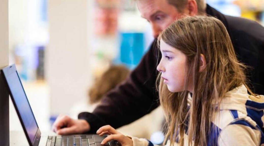 Una niña de siete años puede hackear una red de internet en apenas diez minutos
