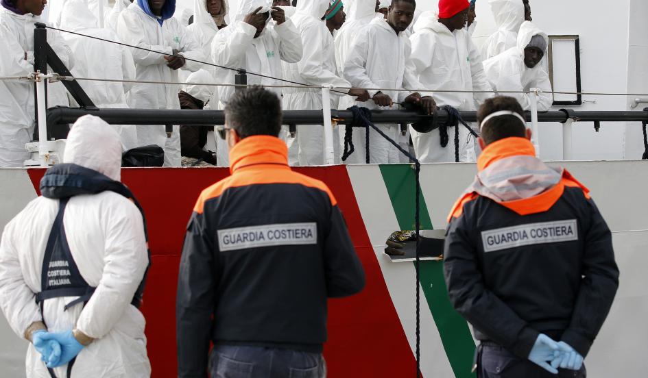 Italia rescata a más de dos mil migrantes en el mar Mediterráneo