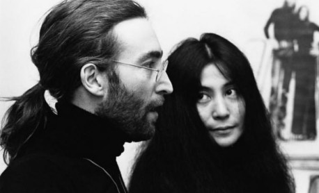 La historia de Yoko Ono; la mujer detrás de The Beatles