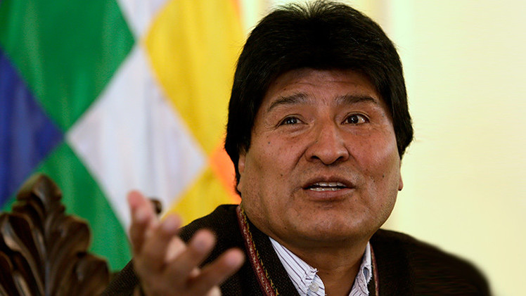 Evo Morales: «Las mujeres son más inteligentes, menos corruptas»