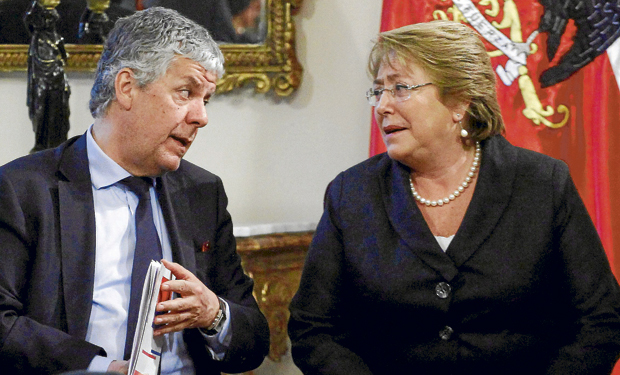 Bachelet y Eyzaguirre confirman compromiso con la gratuidad en la educación superior