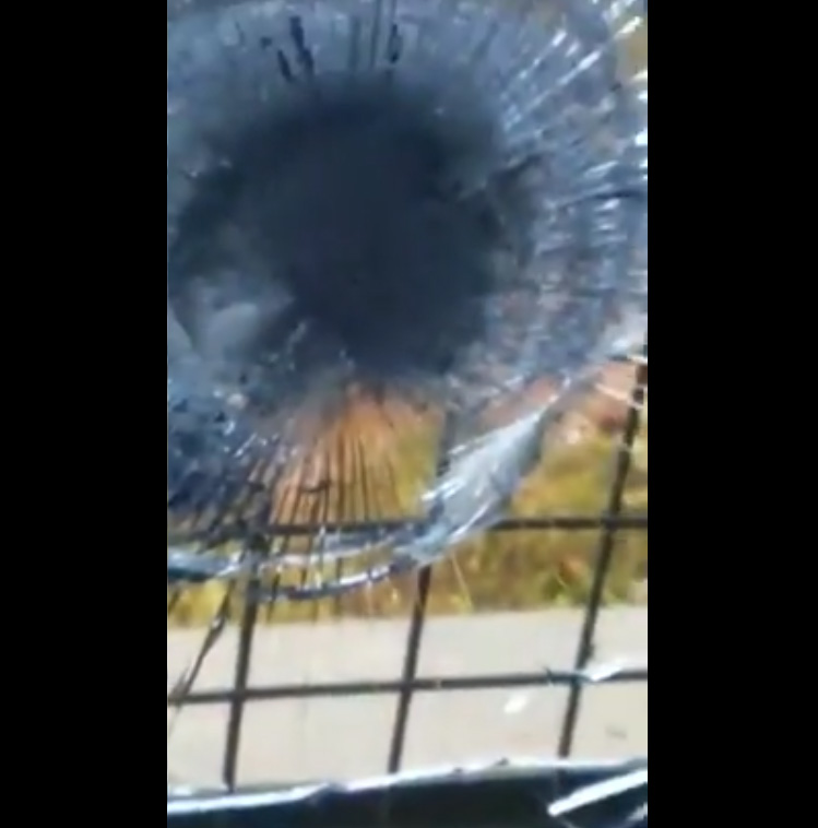 Video registra instantes en que vehículo policial es baleado en Cañete
