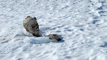 Desaparecieron hace 50 años en la montaña y fueron hallados congelados y momificados