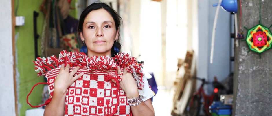 Loreto Millalén, artista visual mapuche: “Es urgente refundar Chile reconociendo la preexistencia de los pueblos originarios y un Estado pluricultural”