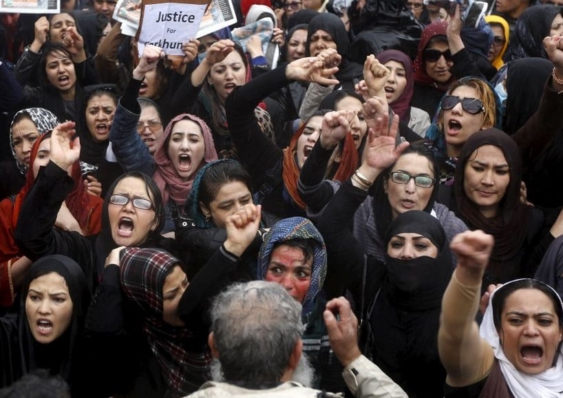 Afganistán protesta contra el linchamiento de una joven en Kabul