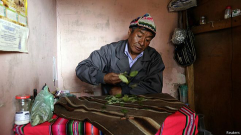 Bolivia capacitó a 23.593 funcionarios públicos en lenguas originarias