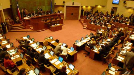 Presentan proyecto de reforma constitucional para facilitar la renuncia de diputados corruptos