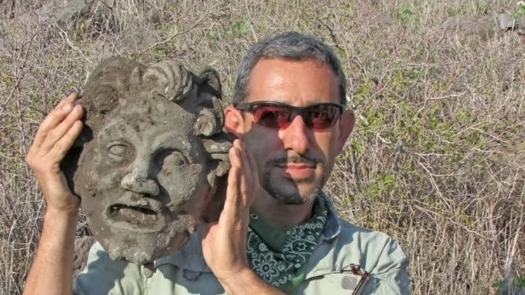 Hallan en Israel una máscara «extremadamente rara» de un Dios