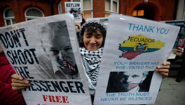 Ecuador saluda orden de justicia sueca de interrogar a Assange