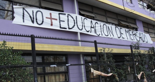 Como “insuficiente” fue calificada la Reforma Educacional por la Confech tras reunión con Ministro Eyzaguirre
