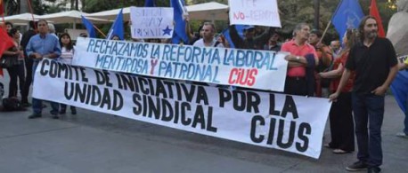 Sindicalistas marchan contra la Reforma Laboral