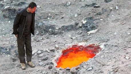 Aparece en China ‘la puerta al infierno’