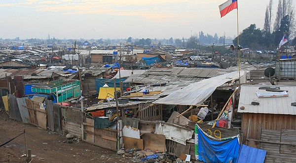 Informe de la UDP revela aumento de familias en campamentos: «Es una violación al derecho a la vivienda digna»