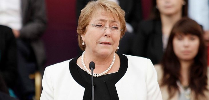 Bachelet anuncia la «redacción y aprobación de una Nueva Constitución»