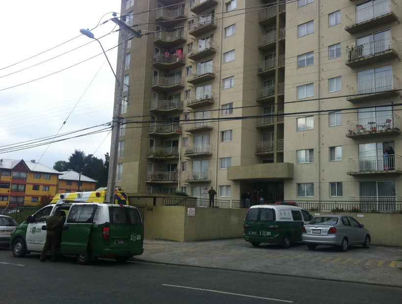 Mujer de 32 años pierde la vida tras caer desde un octavo piso en Osorno
