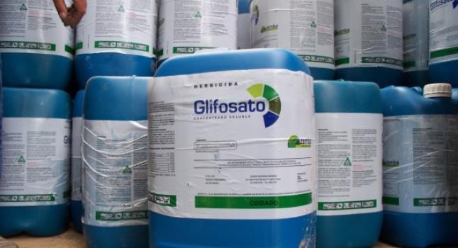 Confiscan 265 bidones de glifosato, el “hijo” del agente naranja de Monsanto