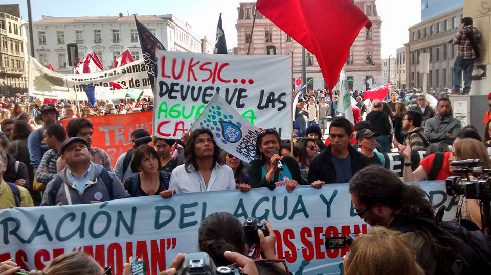 Marcha por el agua exigió fin al lucro con el recurso hídrico