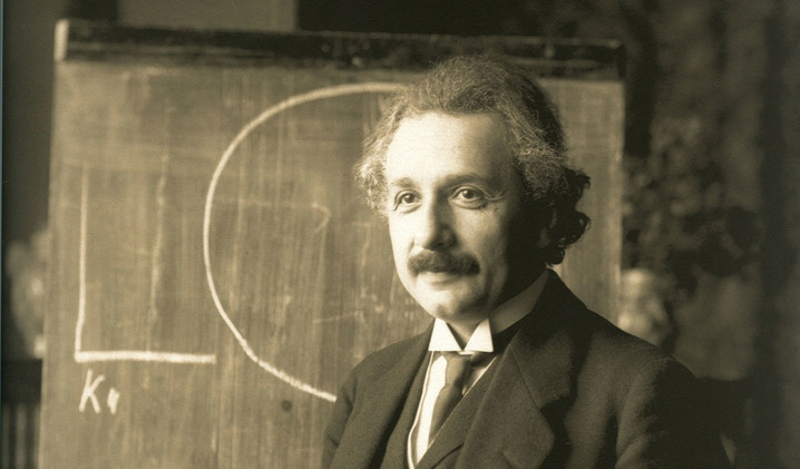 Encuentran una nueva carta de Einstein: «No sigan el ejemplo de las gallinas»