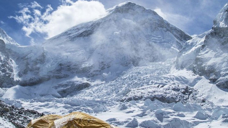 Geólogos: El monte Everest creció tras el terremoto en Nepal