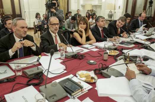 Declaraciones del ministro de Hacienda comienzan a incomodar a la CUT: Valdés pone la economía por sobre la justicia social