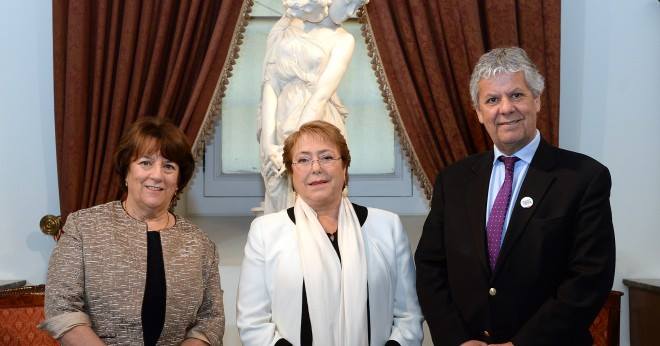 Bachelet designa a Eyzaguirre en Segpres y Del Piano en Educación
