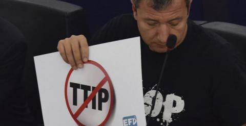 La Eurocámara intentará arreglar el desastre de la votación del TTIP en una reunión extraordinaria