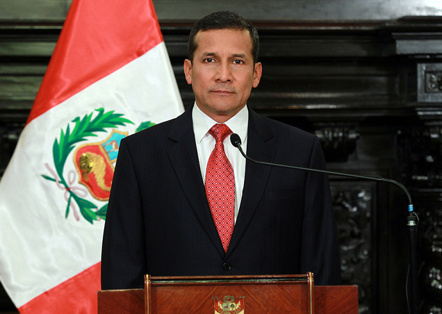 Perú: Popularidad de Ollanta Humala baja 4 puntos