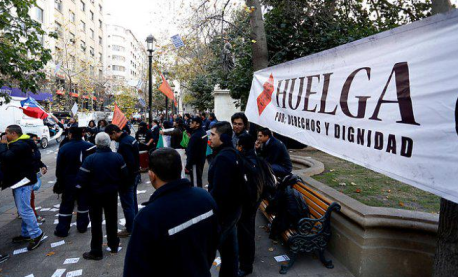 Trabajadores Transantiago decepcionados con el Gobierno: «Se decía que iba a ser parte de los trabajadores pero es un gobierno empresarial por donde se mire»
