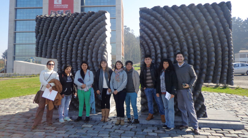 Equipo trabaja con estudiantes mapuche para que sean mentores y facilitadores interculturales